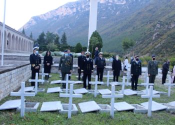Στρατιωτικό Κοιμητήριο Κλεισούρας
