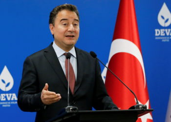 Τουρκία: Προφυλακίστηκε στέλεχος του κόμματος DEVA του Μπαμπατζάν – Κατηγορείται για κατασκοπεία