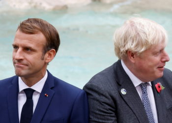 Μακρόν - Τζόνσον