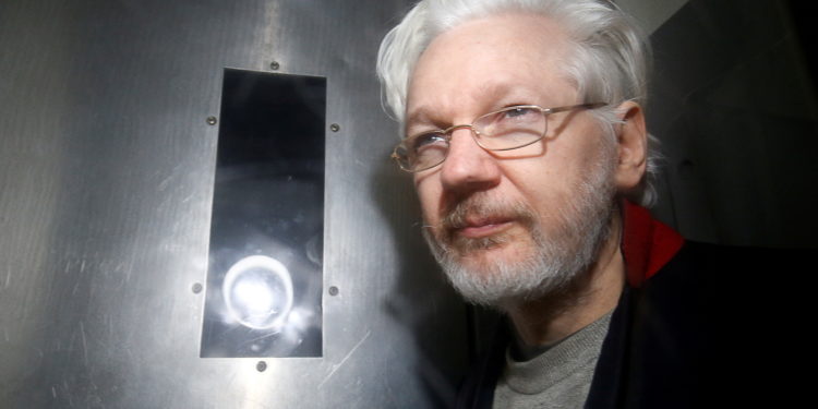 Τζούλιαν Ασάνζ