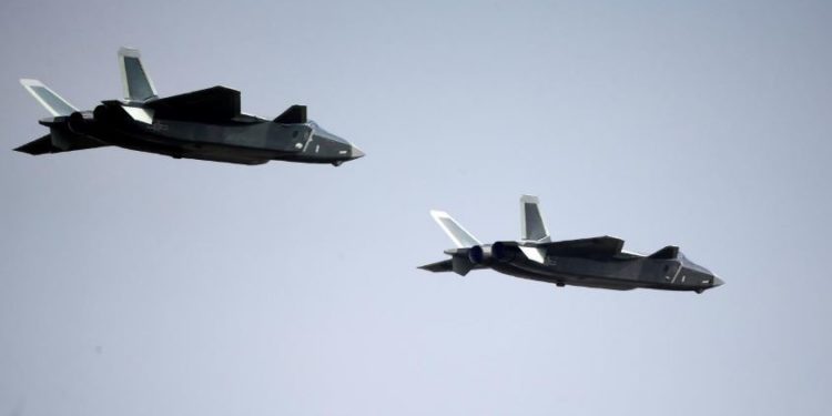 J-20: Ο εγχώριος κινητήρας «ρολάρει» τη μαζική παραγωγή του «Δράκου»