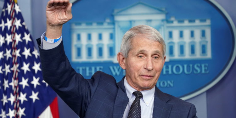 Φάουτσι - Μετάλλαξη Όμικρον