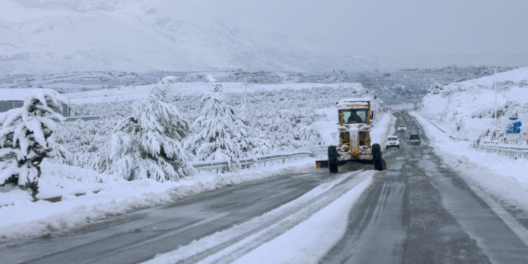 Κακοκαιρία Ελπίς: Κλειστοί δρόμοι και αντιολισθητικές αλυσίδες σε μεγάλο μέρος του οδικού δικτύου της Κρήτης