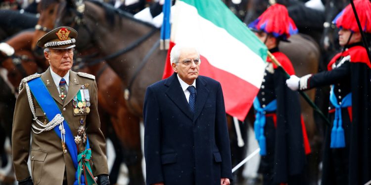 Ιταλία: Επί 4 λεπτά οι βουλευτές χειροκροτούσαν για την επανεκλογή του Ματαρέλα ως Προέδρου