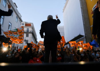 Πορτογαλία: Πρόωρες κάλπες και αμφίρροπη «μάχη» για δύο