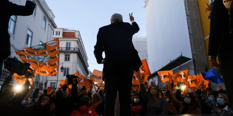 Πορτογαλία: Πρόωρες κάλπες και αμφίρροπη «μάχη» για δύο