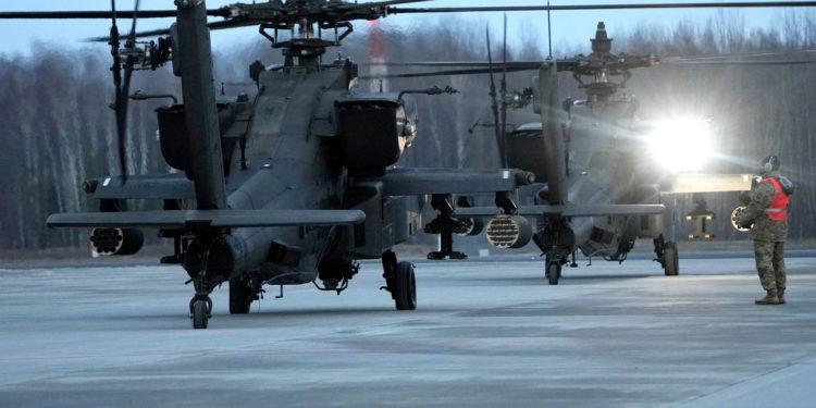 Πολωνία - AH-64E Apache