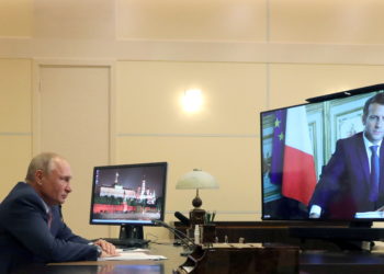 Μακρόν και Πούτιν συμφώνησαν για αποκλιμάκωση, διαφώνησαν για το Ντονμπάς