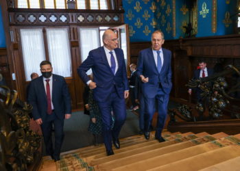 Δένδιας - Λαβρόφ