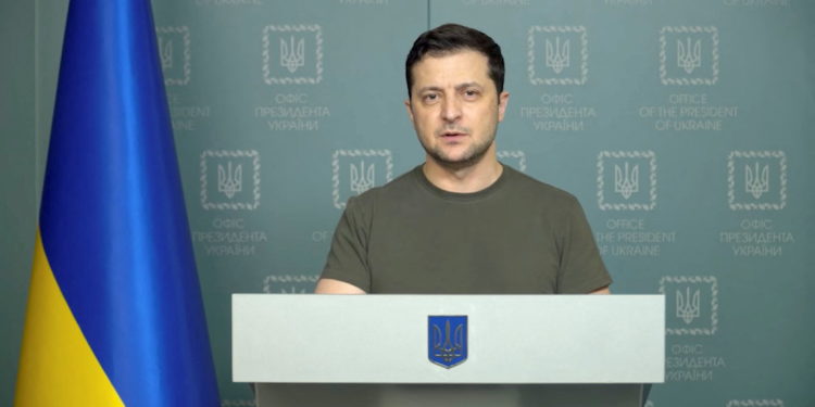 Ζελένσκι: Καλωσορίζει την αποσύνδεση της Ρωσίας από το Swift – «Θα αγωνιστούμε μέχρι να απελευθερωθεί η χώρα»