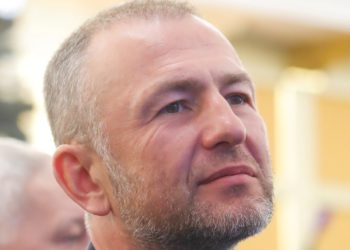 Ο Ρώσος ολιγάρχης Μελνιτσένκο με το σκάφος των 143 μέτρων προειδοποιεί για παγκόσμια επισιτιστική κρίση