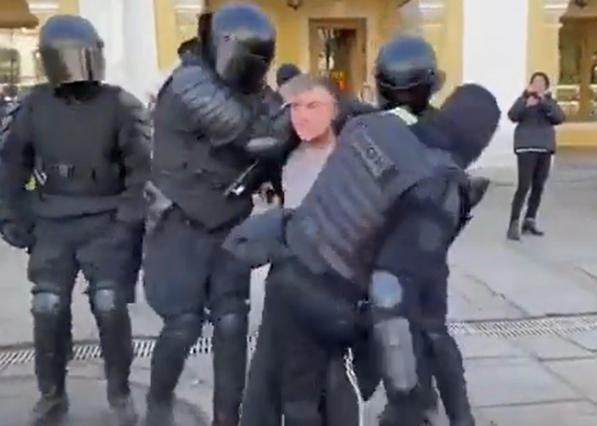 σύλληψη - διαδηλωτής
