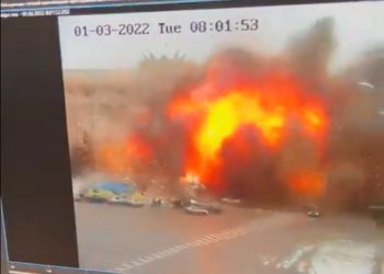 Πόλεμος στην Ουκρανία: Ανελέητοι βομβαρδισμοί σε Χάρκοβο και Κίεβο – Πληροφορίες για νεκρούς – Εικόνες που κόβουν την ανάσα [vids]