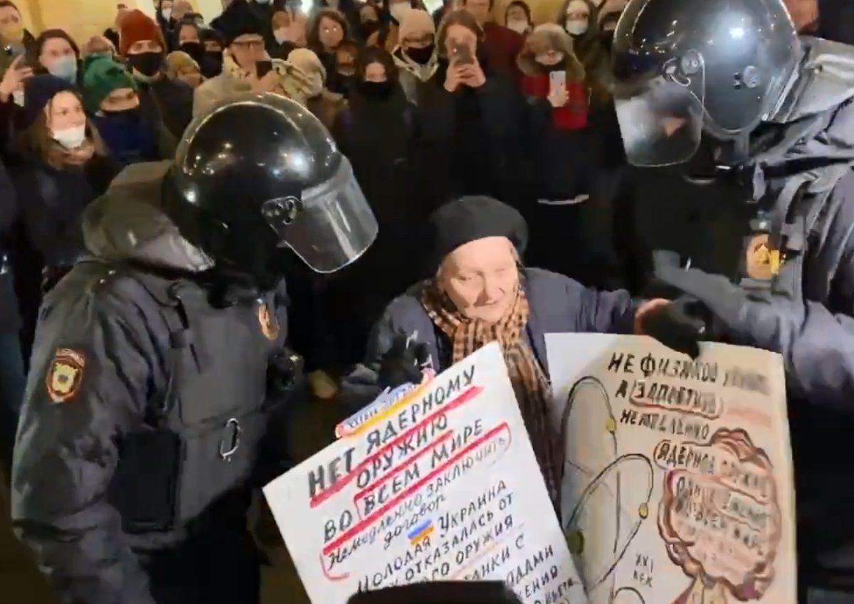 Ρωσία - σύλληψη ηλικιωμένης