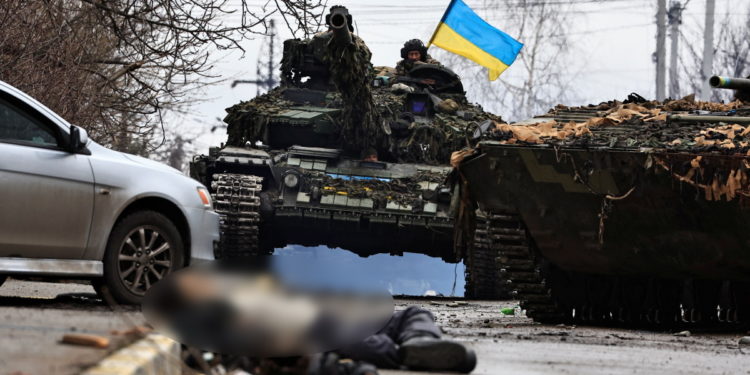 Μπούσα: «Η Σρεμπρένιτσα του 21ου αιώνα» – Νεκροί πισθάγκωνα δεμένοι στη μέση του δρόμου – ΣΚΛΗΡΕΣ ΕΙΚΟΝΕΣ [pics, vid]