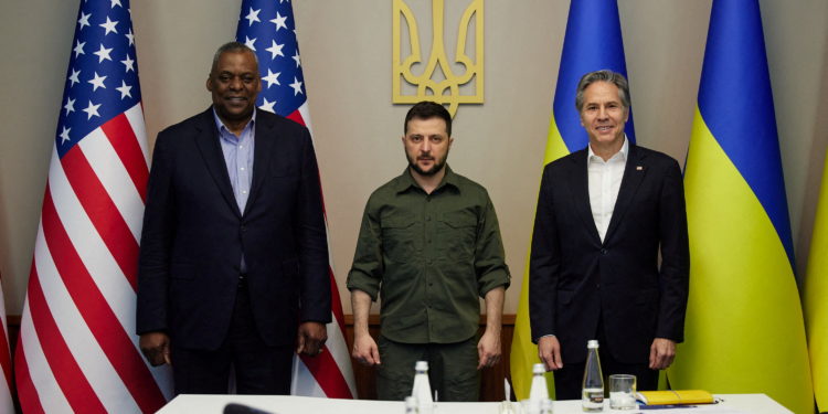 Μπλίνκεν και Όστιν ανακοίνωσαν νέα στρατιωτική βοήθεια στην Ουκρανία