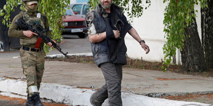 Ρωσία: Ανάκριση στους μαχητές του Azovstal – «Να χαρακτηριστεί τρομοκρατική οργάνωση το Τάγμα Αζόφ»