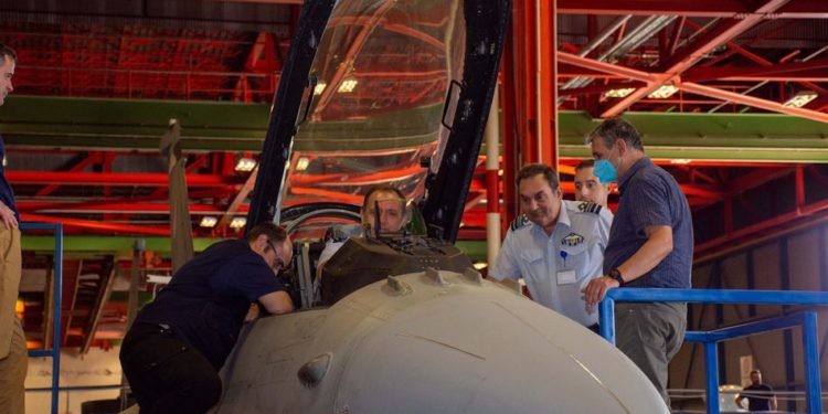 Α/ΓΕΑ: Επισκέφθηκε την ΕΑΒ και την 114ΠΜ και ενημερώθηκε για Rafale και F-16 Viper