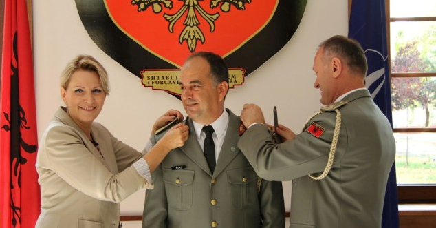 Αλβανία: Ο Α/ΓΕΕΘΑ Στρατηγός Μπέγκαϊ επιλέχθηκε για πρόεδρος της χώρας