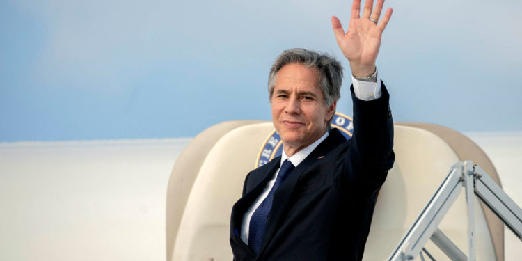 Δολοφονία Σίνζο Άμπε: Ο Μπλίνκεν έφτασε στην Ιαπωνία και αποτίει φόρο τιμής