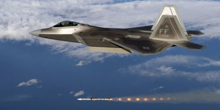 F-22 - Λίμνη Χιούρον