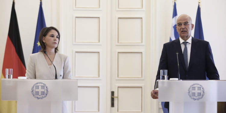 Δένδιας - Μπέρμποκ