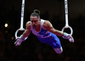 Πετρούνιας