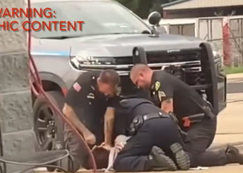 ΗΠΑ: Ασύλληπτη βία – 3 αστυνομικοί δέρνουν με αγριότητα ακινητοποιημένο άνδρα – Σκληρές εικόνες [vid]