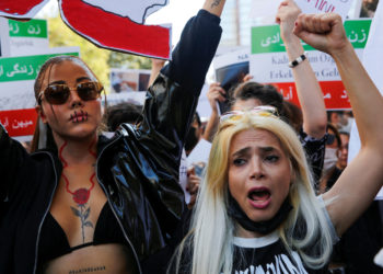 Ιράν: Οι Φρουροί της Επανάστασης θα συνεχίσουν τις επιθέσεις στο ιρακινό Κουρδιστάν