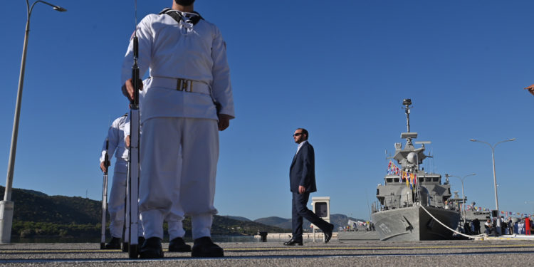 Μητσοτάκης - πυραυλάκατος