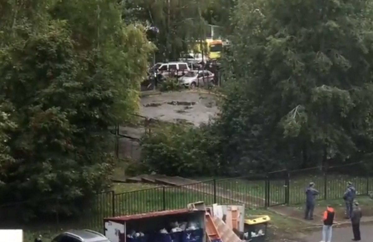 Ρωσία - σχολείο - ένοπλος