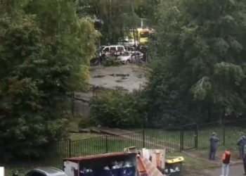 Ρωσία - σχολείο - ένοπλος