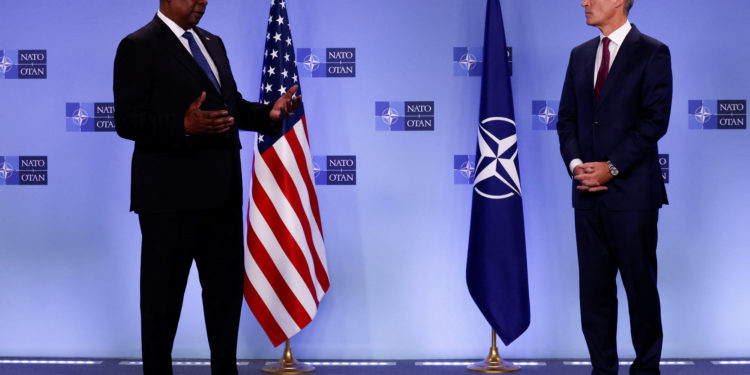 ΥΠΑΜ ΗΠΑ Όστιν: Θα υπερασπιστούμε κάθε εκατοστό εδαφών του ΝΑΤΟ όποτε χρειατεί