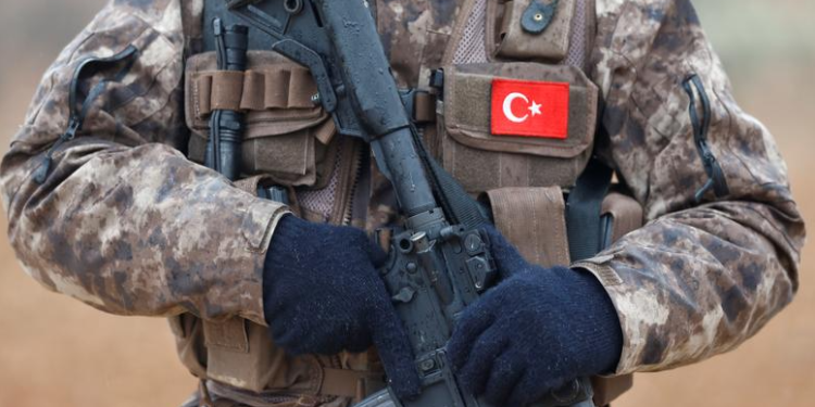 «Εμφύλιος» στην Τουρκία: «Οι Ένοπλες Δυνάμεις χρησιμοποίησαν χημικά όπλα κατά του PKK»