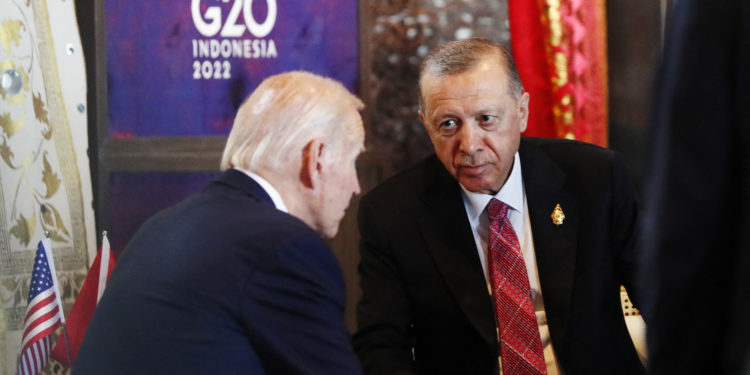 Ερντογάν: Πιστεύει την Ρωσία πως δεν έχει καμία σχέση με τον πύραυλο στην Πολωνία  – «Οι προκλήσεις δεν βοηθούν»