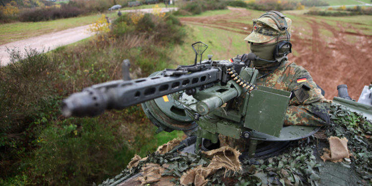 Bundeswehr: «Ο γερμανικός Στρατός πρέπει να επανεξοπλιστεί γρήγορα και ποιοτικά»