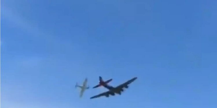 σύγκρουση αεροσκαφών - επίδειξη