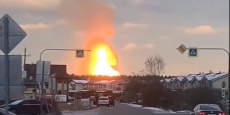 Πληθαίνουν οι φήμες για επιχείρηση false flag από τη Ρωσία – Ποιός ο στόχος