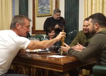 Σον Πεν - Ζελένσκι