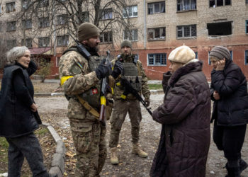 SDF: Σταμάτησαν τις κοινές επιχειρήσεις με τις ΗΠΑ κατά του ISIS λόγω των τουρκικών επιθέσεων