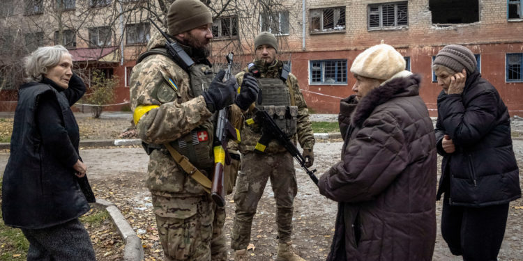 SDF: Σταμάτησαν τις κοινές επιχειρήσεις με τις ΗΠΑ κατά του ISIS λόγω των τουρκικών επιθέσεων