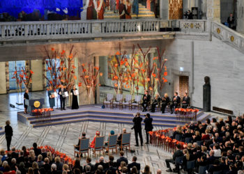 Νόμπελ Ειρήνης: Ομοβροντία κατά της ρωσικής εισβολής στην Ουκρανία από τους βραβευθέντες