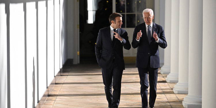 Kh-55: Οι ρωσικοί πύραυλοι εκτοξεύονται χωρίς πυρηνικές κεφαλές «για να μπερδέψουν την ουκρανική αεράμυνα»