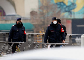 Ιταλία - συνέλευση - πυροβολισμοί