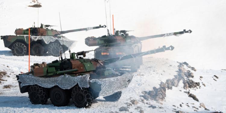 AMX 10-RC: Η Γαλλία θέλει να παραδώσει εντός διμήνου τα ΤΟΜΑ στην Ουκρανία – Τι γίνεται με τα Leopard 2;