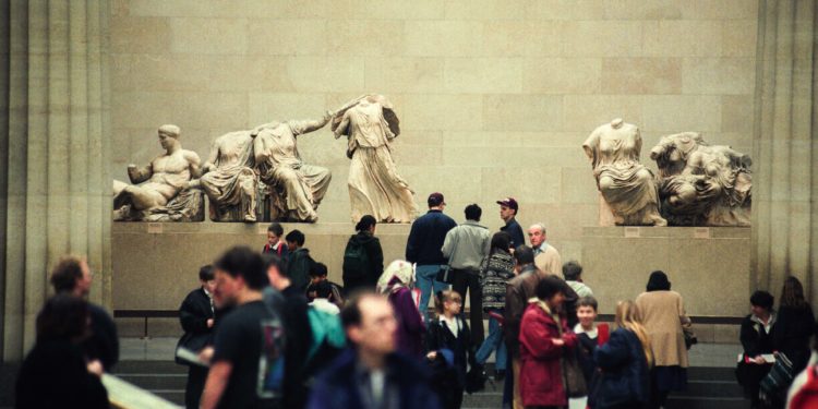 La Repubblica: Ελλάδα και Βρετανία «κοντά σε συμφωνία για τα Γλυπτά του Παρθενώνα»