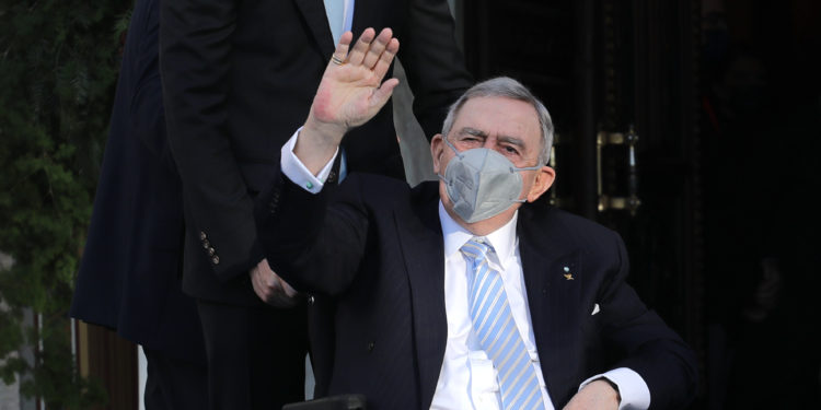 Πέθανε ο τέως βασιλιάς Κωνσταντίνος Β’ [pics]