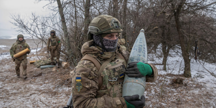 Ουκρανία: Ρωσικές ενισχύσεις φτάνουν στις ανατολικές περιοχές, σύμφωνα με Ουκρανό κυβερνήτη, ενόψει νέας ρωσικής επίθεσης