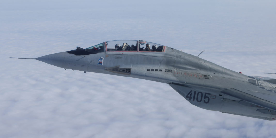 MiG-29: I Germania edose to prasino fos stin Polonia na tin