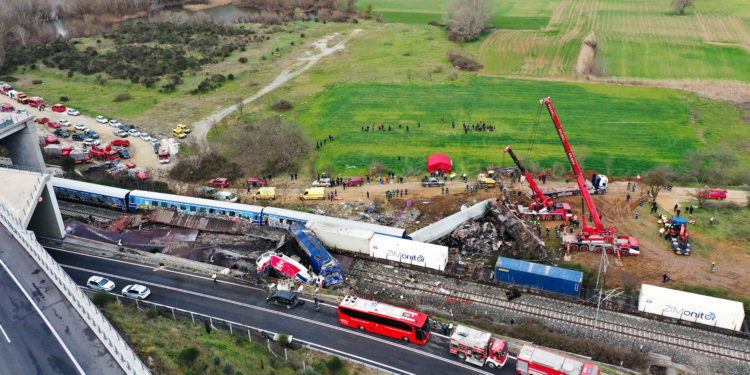 Τέμπη - Δένδιας